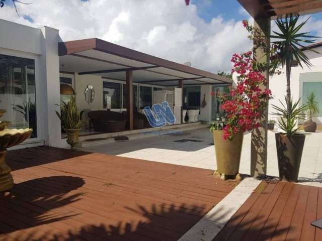 Maravilhosa Casa com Quatro Suítes Decorada e Mobiliada com terreno de 971,40 m2 em Villas do Atlântico