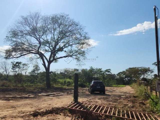 Terreno à venda na Estrada do Engordador, 1, Parque do Lago, Várzea Grande por R$ 380.000