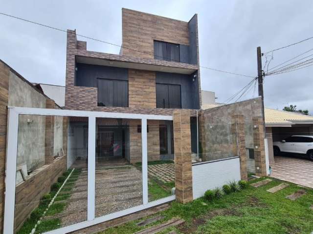 Lindo sobrado Triplex no Xaxim com 3 suítes