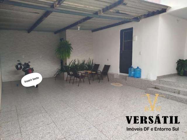 Casa para Venda em Cidade Ocidental, Centro, 3 dormitórios, 2 banheiros, 2 vagas