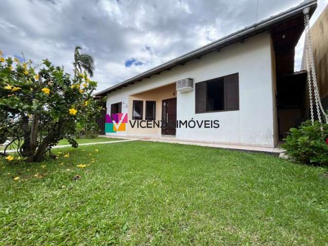 Casa Comercial e Residencial no Centro da praia de Itapoá/SC.