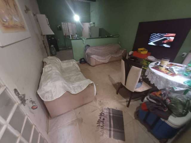 Vendo lote com duas residências no trecho 3 Sol Nascente