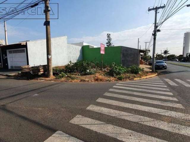 Terreno de esquina com 126,50 m² em Avenida do Parque Bauru