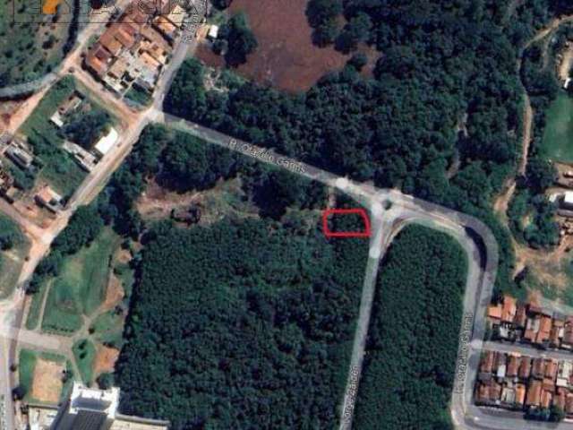 Lote comercial de 548,16 m² disponível para venda