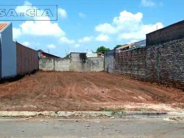 Terreno plano com 125m² no Parque Jaraguá