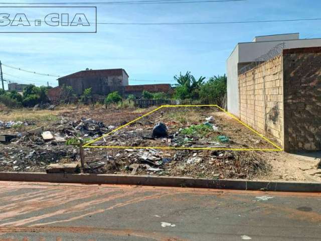 Terreno plano com 180m² no Santa Edwiges