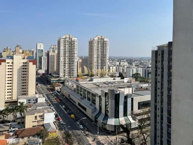 Apartamento Quatro Quartos  Andar Alto Água Verde