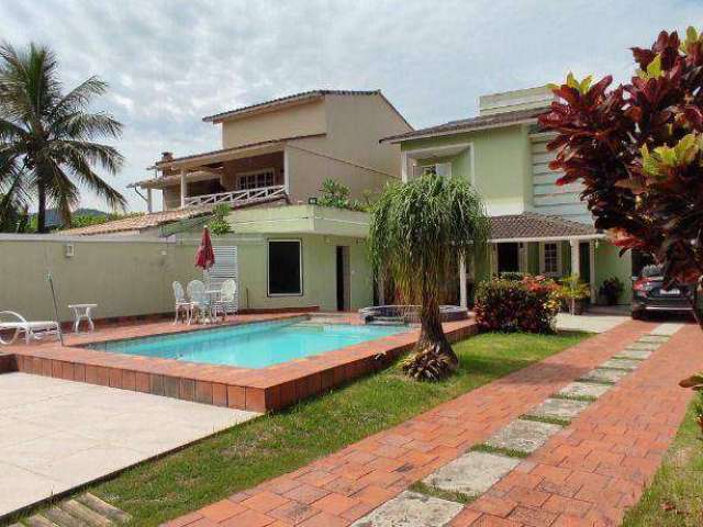 Casa com 4 dormitórios à venda, 300 m² por R$ 1.800.000,00 - Itaipu - Niterói/RJ