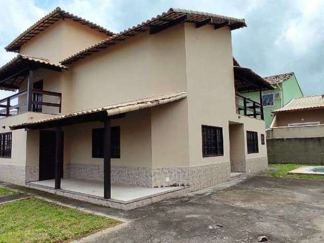 Casa com 4 dormitórios à venda, 230 m² por R$ 650.000,00 - Centro - Maricá/RJ