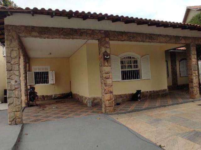 Casa com 3 Quartos - venda  por R$ 950.000 ou aluguel por R$ 4.500/mês - Itaipu - Niterói/RJ