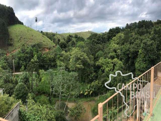 Chácara com lago na Zona Norte de São José dos Campos.