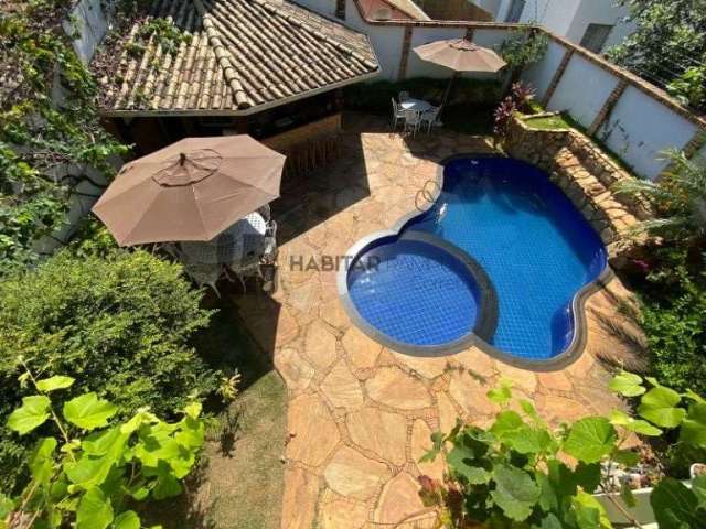 Casa com 4 Quartos e 4 banheiros à Venda, 216 m² por R$ 1.450.000