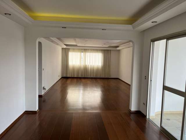 Apartamento em Moema, amplo com 3 suítes e 4 vagas, próximo ao Shopping Ibirapuera e ao Metrô Moema (1,2 km)  | R$ 8.846,15 por m2