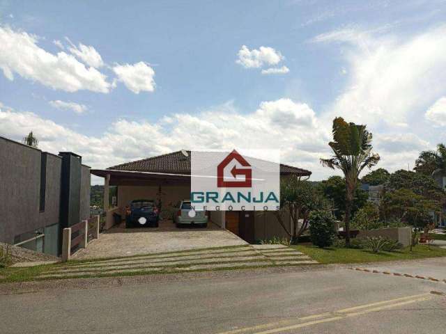 Casa com 3 dormitórios à venda, 330 m² por R$ 1.650.000,00 - Granja Viana - Carapicuíba/SP