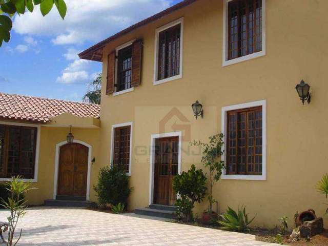 Casa com 3 dormitórios à venda, 400 m² por R$ 2.000.000,00 - Granja Viana - Carapicuíba/SP