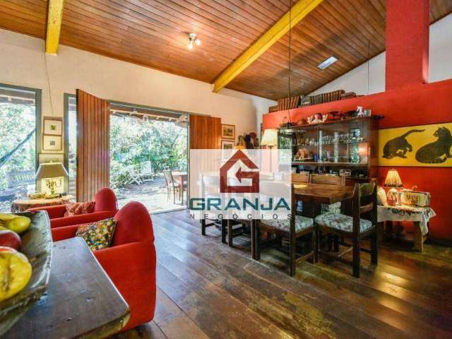 Casa com 4 dormitórios à venda, 230 m² por R$ 1.700.000,00 - Granja Viana - Jandira/SP