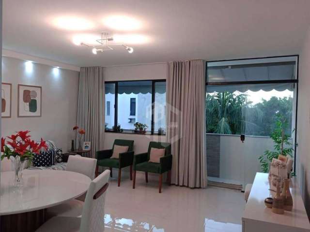 Amplo apartamento nascente, 3/4 sendo 1 suíte, varanda, no Condomínio frente mar Casablanca Village, um mais tradicionais da orla de Salvador.