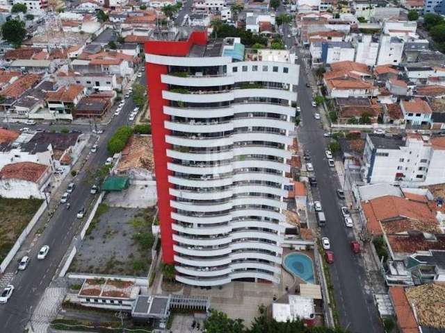 Apartamento em prédio Tradicional e de alto padrão em Feira de Santana. 1 por andar. São 269m² de área Privativa e 4 vagas de garagem.