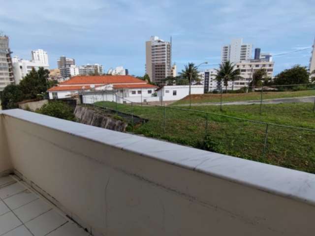 Vendo Excelente Apartamento 2/4 na Marquês de Caravelas, Barra