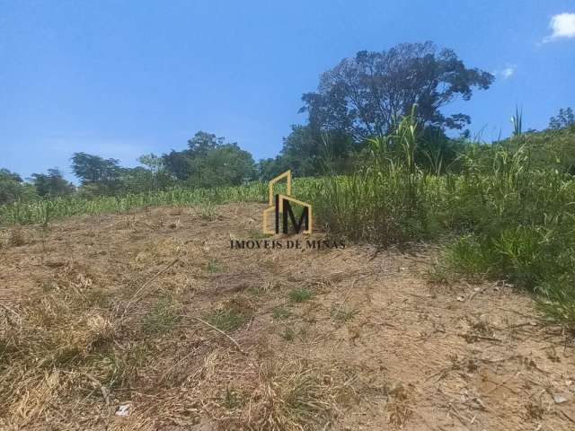 Terreno á venda de 3220m² com escritura e registro em Esmeraldas MG!