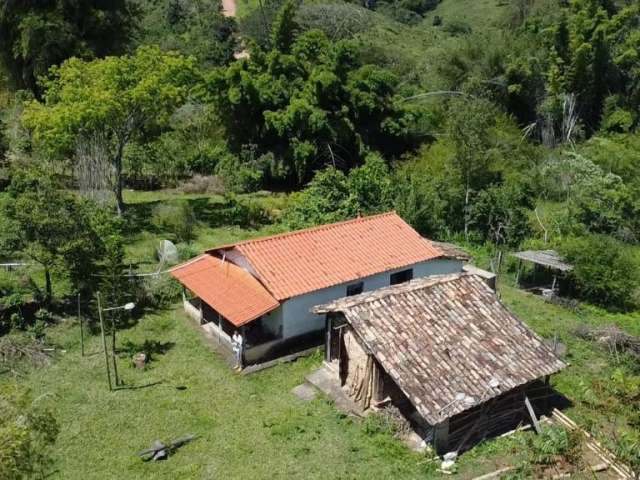 Fazenda á venda de 55 hectares 03 quartos, nascentes em Carmópolis de Minas MG!