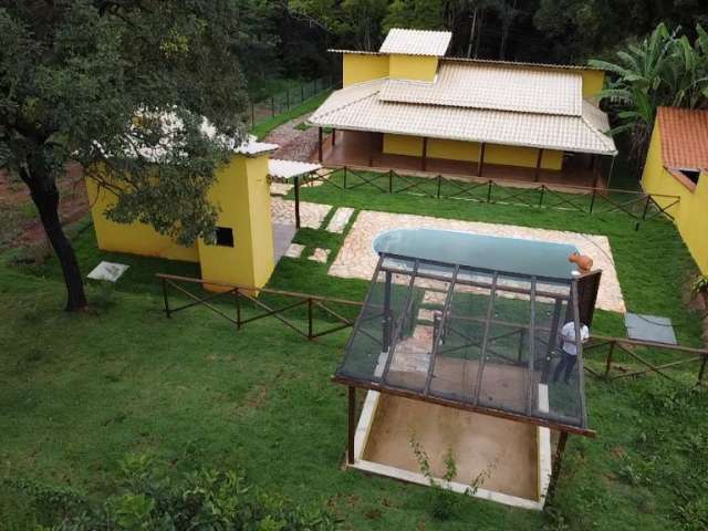 Chácara de 1.000m² com casa novinha á venda em Itatiaiuçu MG