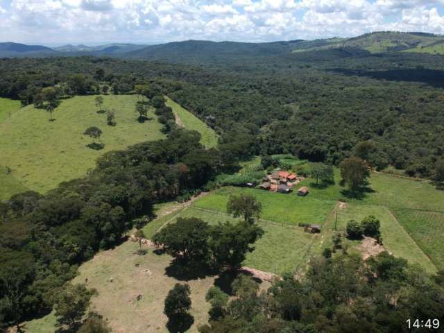 Terreno 5000m² com escritura e registro, água corrente á venda em Rio Manso MG