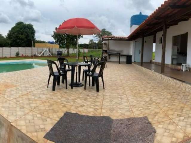 Sítio de 1300m² com piscina por R$ 580.000 á venda em Mateus Leme-MG!