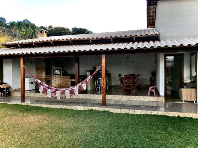 Casa de condomínio a venda Igarapé MG! Estuda pegar Apartamento de menor valor.