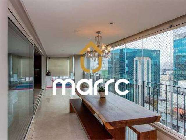 Apartamento com 223m² no itaim bibi