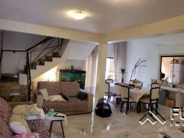 Casa com 3 dormitórios à venda, 250 m² por R$ 980.000,00 - Santa Cândida - Curitiba/PR