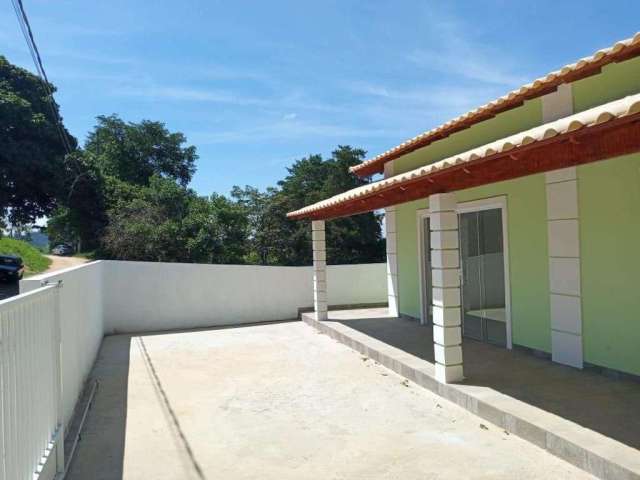 Linda Casa em Condomínio à Venda em Paty do Alferes-RJ, Bairro Mantiquira! 3 quartos, 1 suíte, 1 sala, 2 banheiros, 1 vaga, 225,32m²!