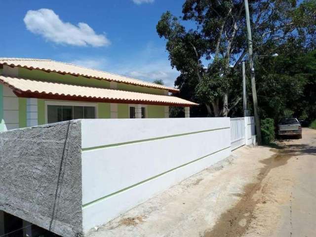 Casa em Condomínio à Venda em Paty do Alferes-RJ, Bairro Mantiquira: 3 Quartos, 1 Suíte, 1 Sala, 2 Banheiros, 1 Vaga, 255,74m2 Área.