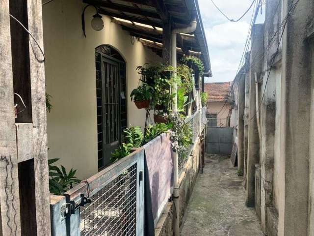 Maravilhosa casa à venda em Belo Horizonte - MG, Padre Eustáquio: 6 quartos, 4 salas, 4 banheiros, 1 vaga de garagem, 250,00 m2 de área. Venha conferir!