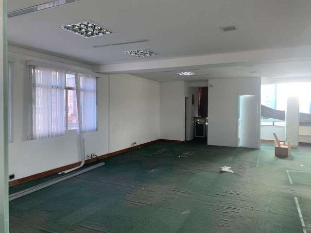 Sala comercial de alto padrão no coração de BH: 2 salas, 2 banheiros, 136,59 m2 no Santo Agostinho. Confira já!