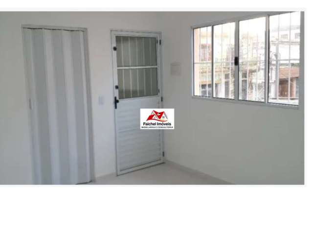 Casa Assobradada de 108m² com 3 dorm., 1 suite, sala, cozinha, 2 banheiros por 2.690,00/mês - V. Sta. Isabel/SP