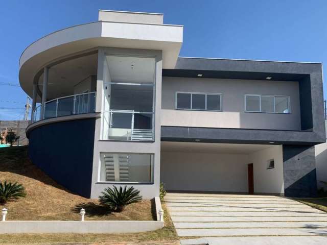 Casa de luxo em condomínio: 3 quartos, 3 suítes, 2 salas, 1 banheiro, 2 vagas na Condomínio Villa Real de Bragança - 230m².