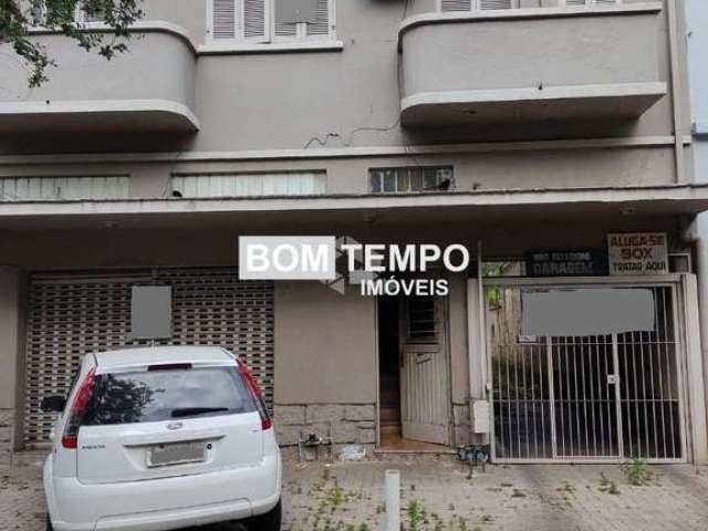 Terreno 475m², sendo 9,50m x 50m. Com prédio.