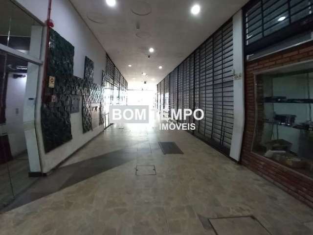 Sala comercial no quinto andar, com garagem