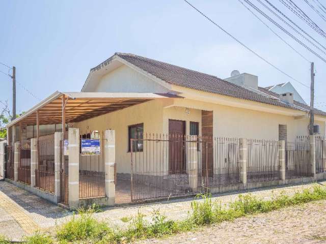 Casa Térrea de Esquina no Parque da Matriz - Cachoeirinha