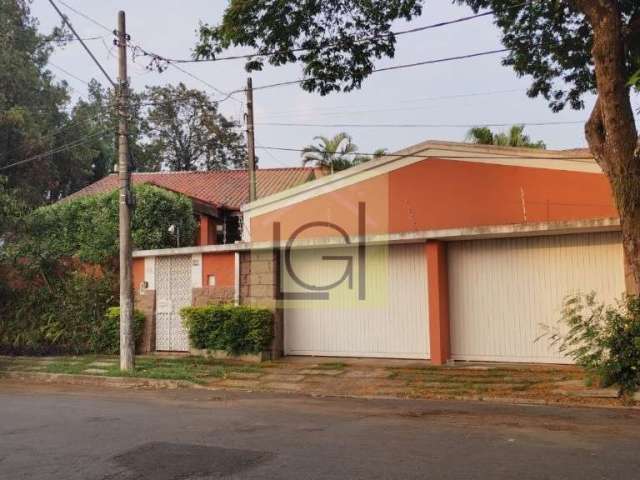 Imperdível Casa à Venda em Itu-SP, Bairro Brasil: 4 Quartos, 2 Suítes, 3 Salas, 5 Banheiros, 3 Vagas de Garagem, 273m² de Área