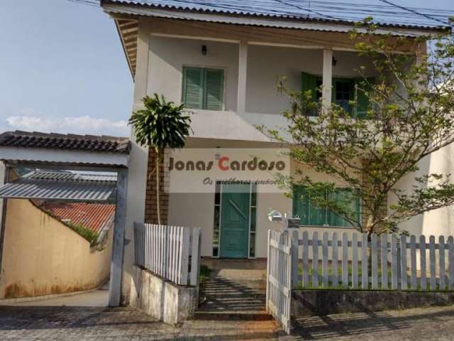 Sobrado a venda com 3 dormitórios todos com sacada, 1 Suítes com closet, com edícula, 6 vagas,  no Residencial Rubi por R$990.000,00 - Aceita Permuta!