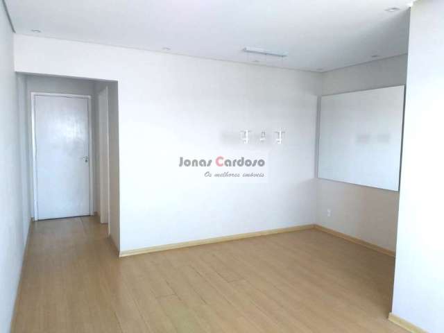 Apartamento a venda na Vila Lavinia, 77 m² com 3 dormitórios, sendo 1 suite com planejados, sala com varanda. Por R$: 470 mil. Mogi das Cruzes