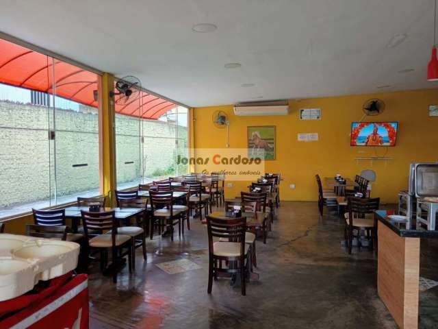 Ponto Comercial à Venda no Centro de Mogi das Cruzes-SP: Com estrutura completa para iniciar atividades com restaurante, com amplo estacionamento.