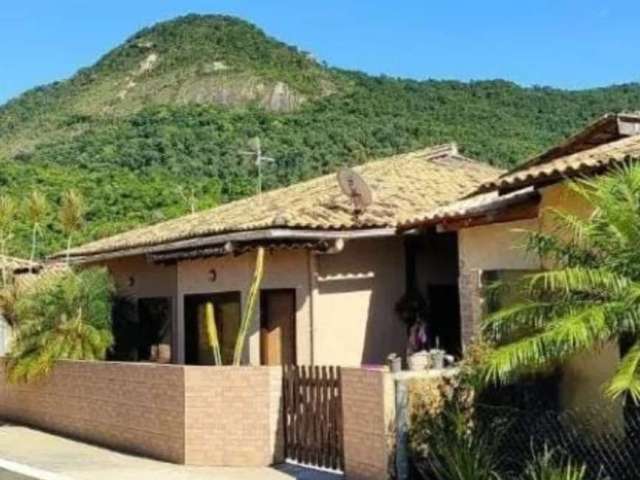 Casa em condomínio fechado com 3 quartos à venda no Recanto de Itaipuaçu, Maricá  por R$ 350.000