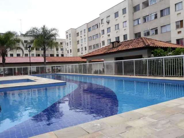 Apartamento com 2 quartos à venda na Estrada dos Bandeirantes, Vargem Pequena, Rio de Janeiro, 52 m2 por R$ 225.000