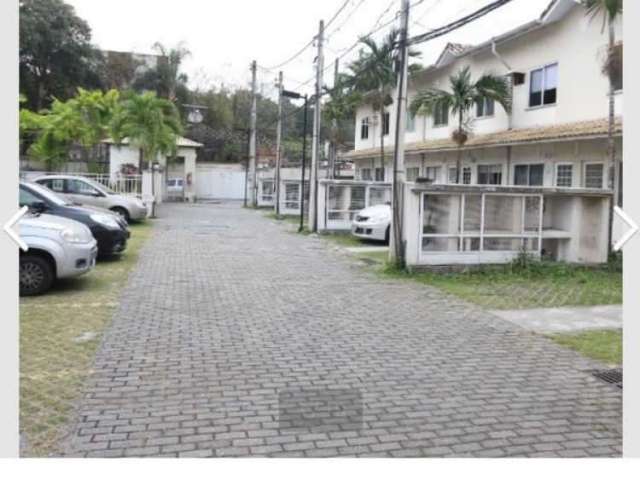 Casa em condomínio fechado com 2 quartos à venda na Rua Oswaldo Lussac, Taquara, Rio de Janeiro, 60 m2 por R$ 265.000