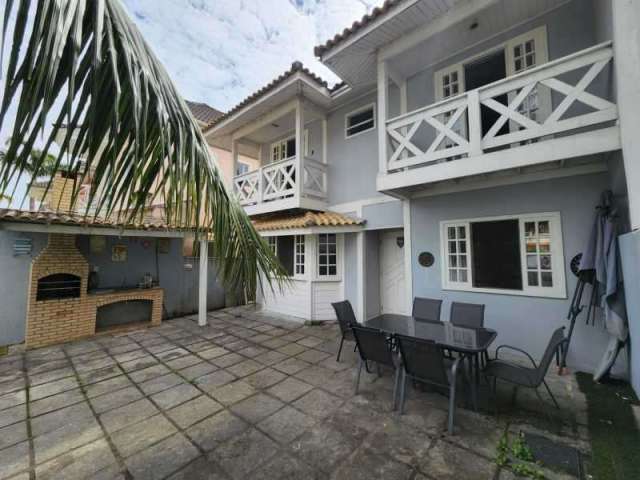 Casa em condomínio fechado com 2 quartos à venda na Rua Paulo José Mahfud, Vargem Pequena, Rio de Janeiro, 140 m2 por R$ 750.000