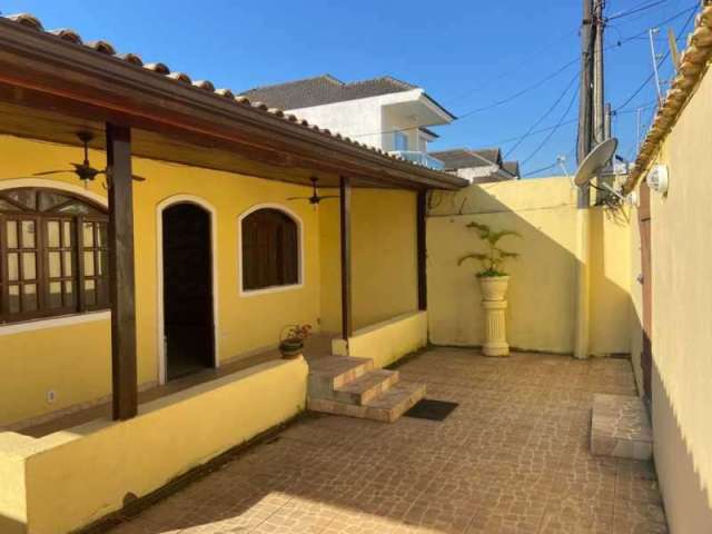 Casa em condomínio fechado com 3 quartos à venda na Rua Rosa Antunes, Vargem Pequena, Rio de Janeiro, 130 m2 por R$ 370.000