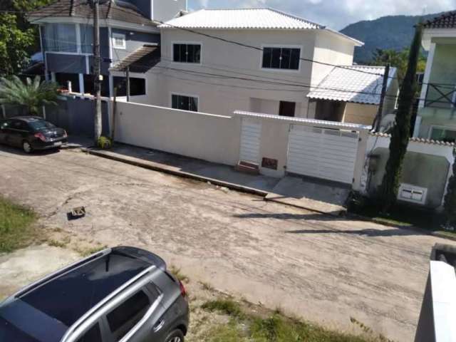 Casa em condomínio fechado com 4 quartos à venda na Rua Elisio de Araújo, Vargem Pequena, Rio de Janeiro, 180 m2 por R$ 560.000